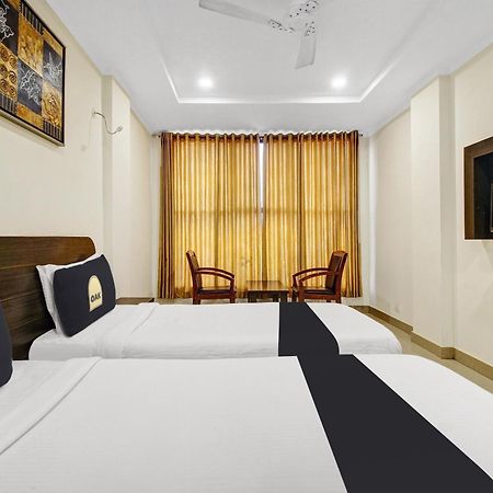 Super Townhouse Oak Lb Nagar Ramoji Hotel Haiderabad Buitenkant foto